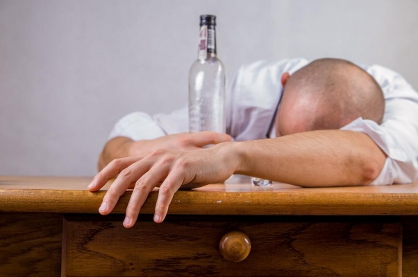 Как избежать употребления алкоголя при депрессии, жителей Ижевска научат на «Прогулке с врачом»