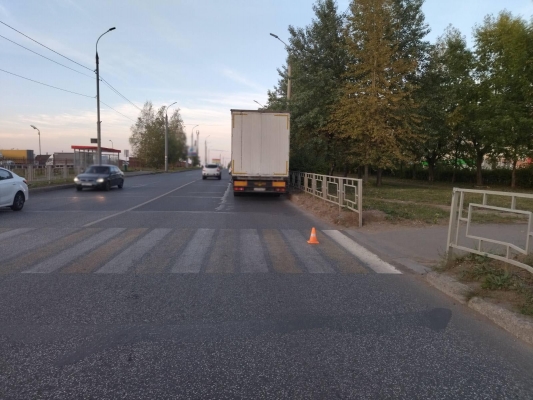 Водитель грузового автомобиля наехал на ребенка-велосипедиста в Ижевске
