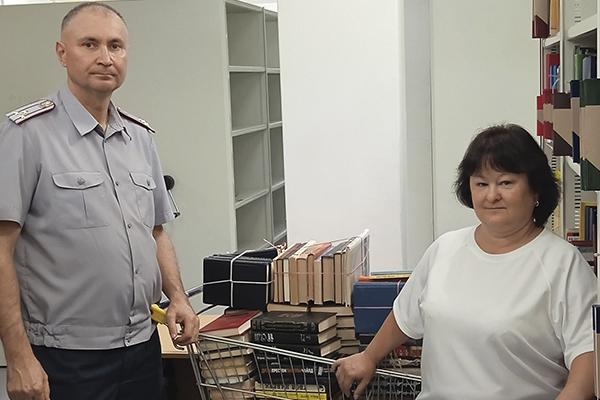 200 книг различных жанров подарила Нацбиблиотека заключенным Удмуртии