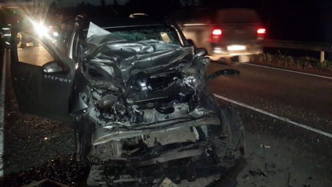 Водитель иномарки погиб после столкновения с грузовым автомобилем на трассе в Удмуртии