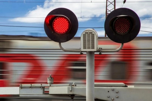 Минтранс Удмуртии обращает внимание водителей на соблюдение ПДД при пересечении железнодорожных путей