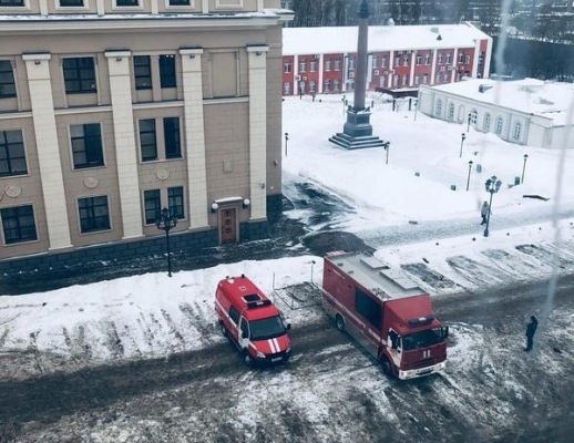 Пожарно-тактические учения проходят в Русском драмтеатре в Ижевске