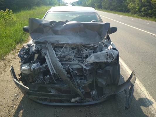 Два человека пострадали в ДТП в Удмуртии: водителю стало плохо за рулем от жары