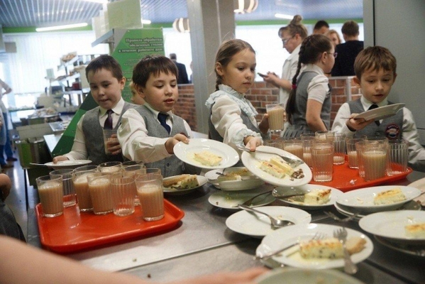 Удмуртия вошла в число регионов с недовольными питанием школьниками