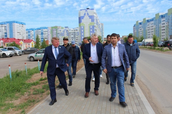 Депутаты Гордумы Ижевска проверили качество ремонта тротуаров в городе