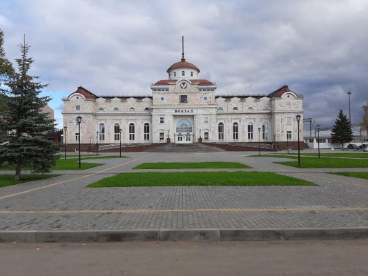 На вокзале Ижевска открылась передвижная фотовыставка «Молодые ученые – будущее России»