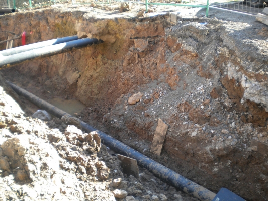 Ремонт поврежденного водопровода на улице Холмогорова в Ижевске планируют завершить к 22 часам 4 февраля