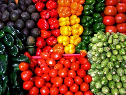 Почти тонну овощей и фруктов без маркировки сняли с реализации в Удмуртии с начала года 
