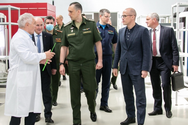 Замминистра обороны России Алексей Криворучко посетил в Ижевске ведущие предприятия ОПК 