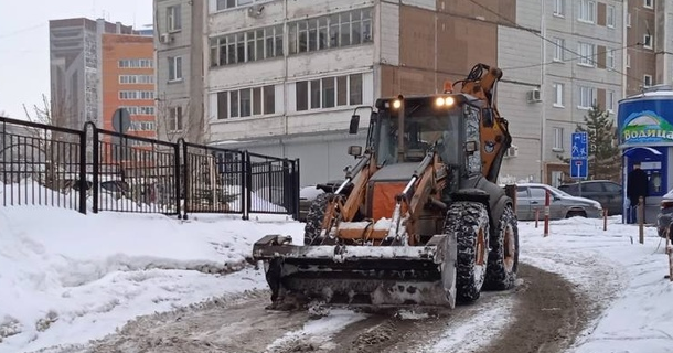 Днём 3 марта на улицы Ижевска вышли 105 единиц снегоуборочной техники