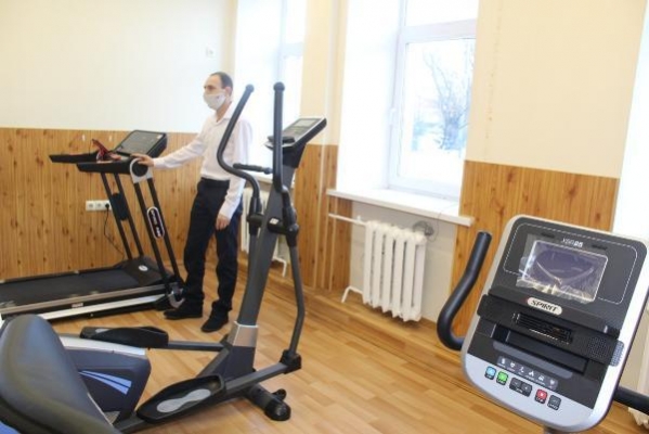 Фитнес-центр для медработников открыли в Глазовской межрайонной больнице