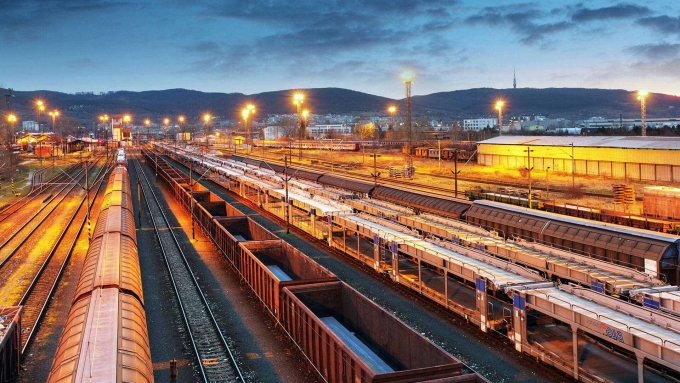 Железнодорожный транспорт помогает россиянам в перевозке грузов
