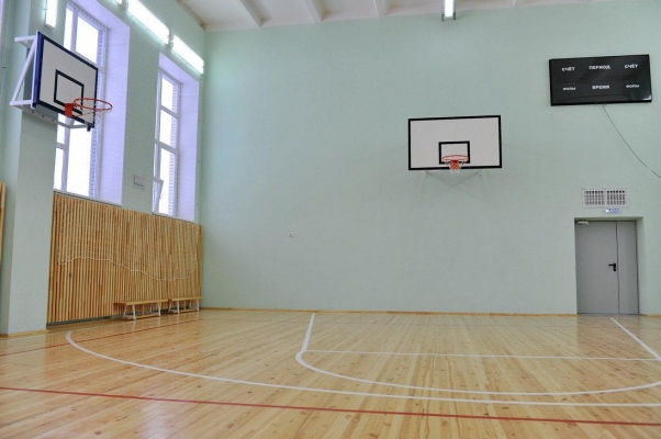 Спортзалы в 25 сельских школах Удмуртии отремонтируют в 2021 году по нацпроекту