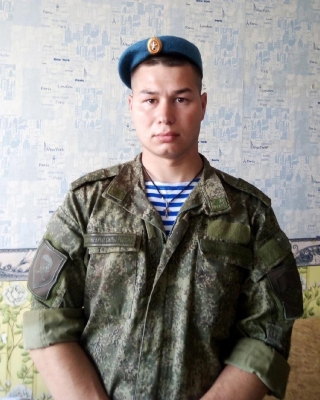 С погибшим на Украине десантником Петром Шабановым простились в Удмуртии