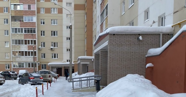 Около 60 раз жаловались жители Ижевска в праздничные дни на заснеженные дворы 