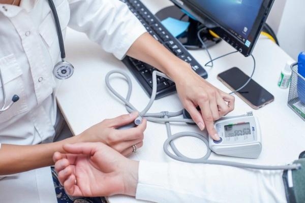 Бесплатные лекарства для перенесших инсульт и инфаркт: более 9 тысяч жителей Удмуртии получили помощь