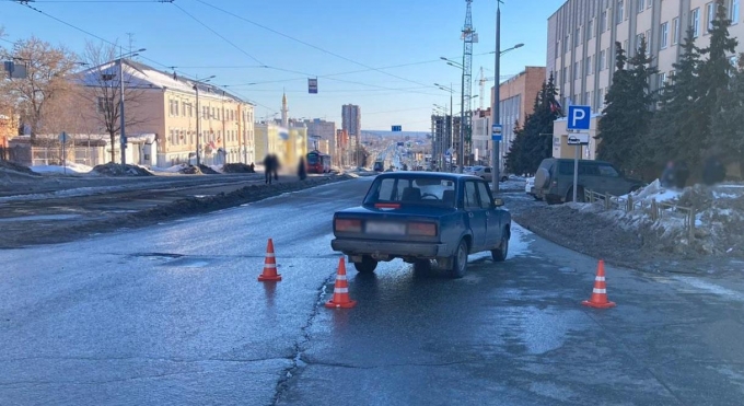 Молодой водитель сбил пенсионера на на регулируемом перекрёстке в Ижевске