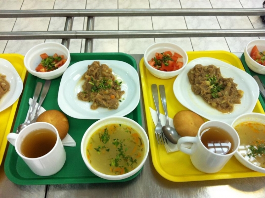 В школах Удмуртии для приготовления блюд используют просроченные продукты 