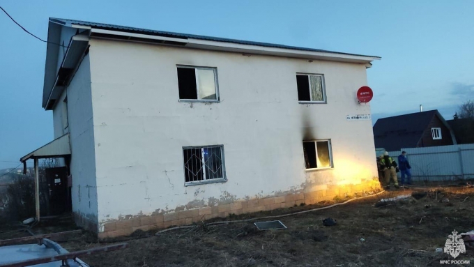 Трех человек спасли на пожаре в Ижевске