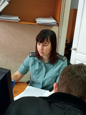 Лучший судебный пристав Удмуртии по алиментам за 2019 год арестовала имущество должников на 6,5 млн рублей