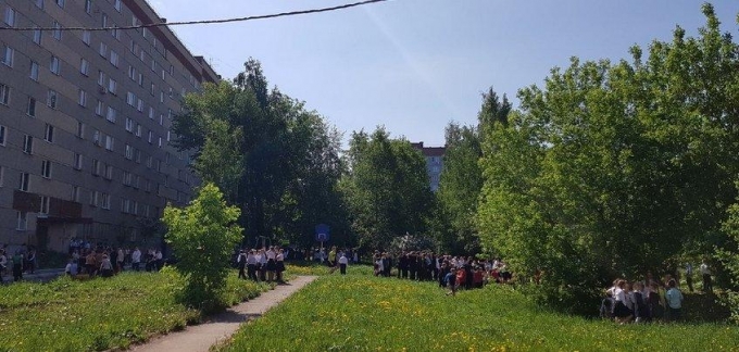 В Ижевске эвакуировали учеников школы № 87