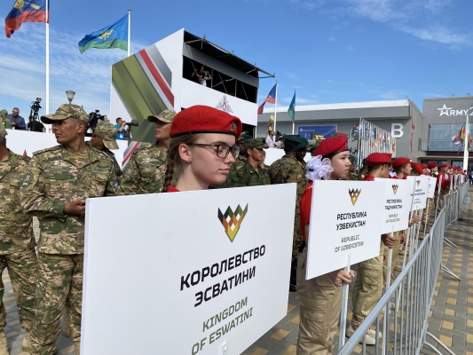 Владимир Путин открыл Международный форум «Армия-2022»