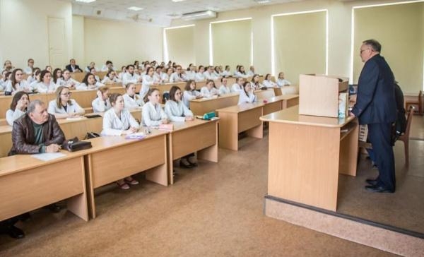 Более 300 студентов – «целевиков» из Удмуртии смогут поступить в медицинские вузы в 2022 году