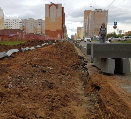 В Ижевске идет ремонт тротуара на улице Кунгурцева по программе #ПешеходныйИжевск