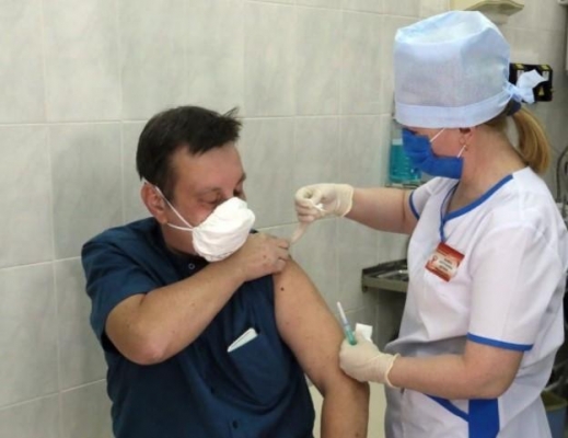 722 жителя Удмуртии поставили прививки от коронавируса