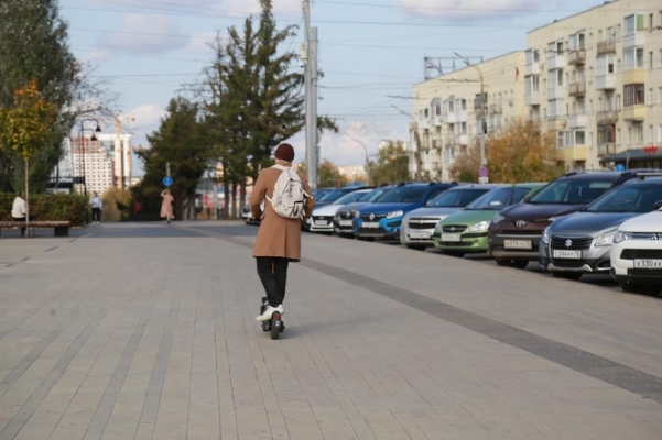 Соблюдение ижевчанами правил парковки электросамокатов проверяют в Ижевске