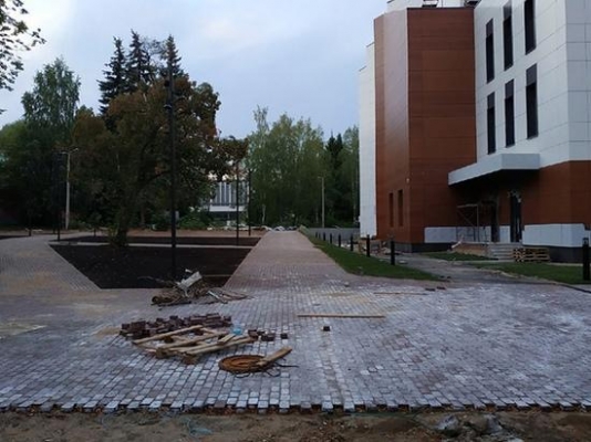 Простоявший более 7 лет забор в районе Дворца спорта демонтировали в Ижевске