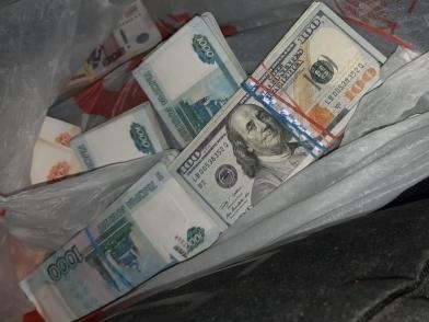 Более 7 млн рублей похитили жители Ивановской области из банка в Воткинске