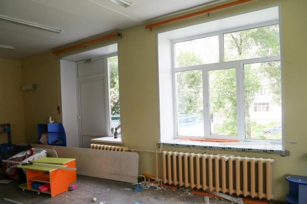 По инициативе родителей в двух детских садах Ижевска заменят 48 окон