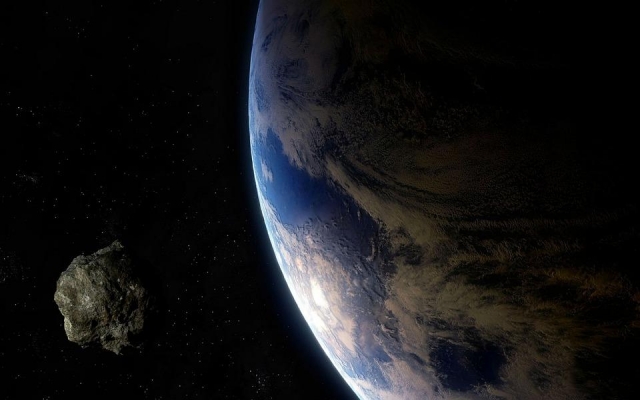 NASA: астероид размером больше египетской пирамиды летит по направлению к Земле