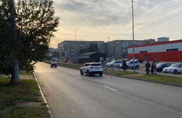 Женщина-водитель сбила 11-летнего мальчика, перебегавшего дорогу вне перехода в Ижевске