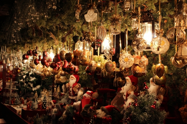 Купить новогоднюю елку можно на 44 ярмарках по продаже новогодних изделий