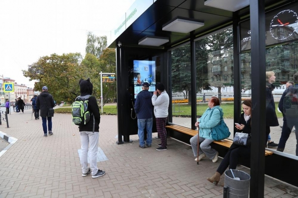 Родителям подростков, разрисовавших новые остановки в Ижевске, придется возместить ущерб