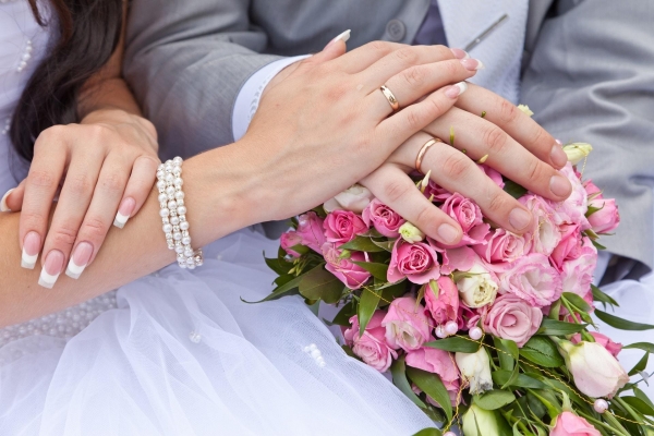Ижевский ЗАГС начал прием заявлений на бракосочетание в День семьи, любви и верности 