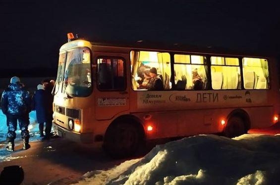 Заблудившихся во время лыжной прогулки школьников спасли в Удмуртии