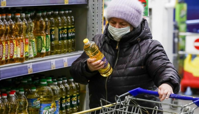В России планируют заморозить цены на сахар-песок и подсолнечное масло