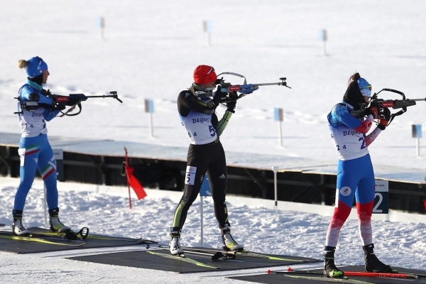 Ульяна Нигматуллина завоевала серебро в эстафете в составе сборной на Олимпийских играх - 2022