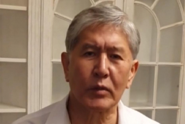 Сторонники экс-президента Киргизии Алмазбека Атамбаева отбили попытку его ареста 