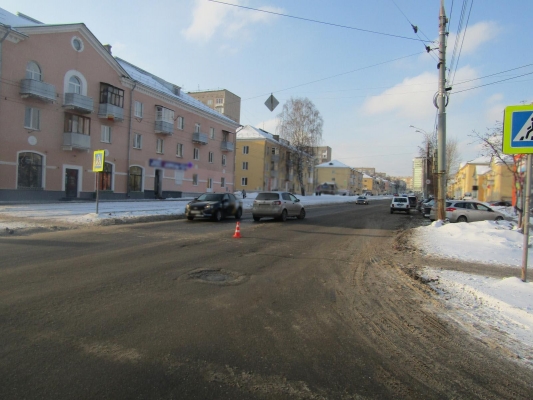9-летний мальчик попал под колеса иномарки в Ижевске
