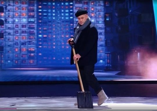 Художник из Удмуртии Семен Бухарин стал финалистом шоу Первого канала «Я почти знаменит»