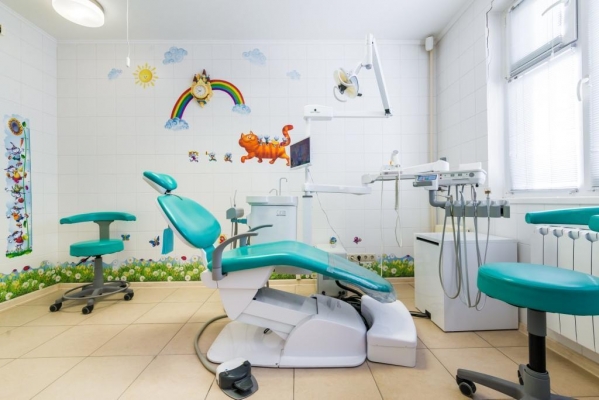 Детского стоматолога уволили в Удмуртии за хранение наркосодержащих растений