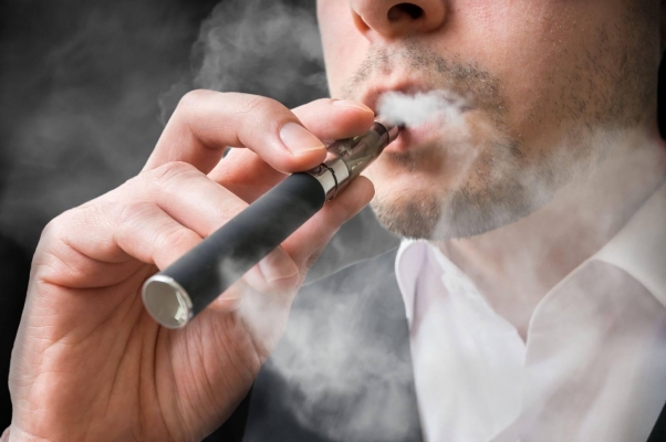 Наркологи Удмуртии рассказали об опасности табака, кальяна и вейпа