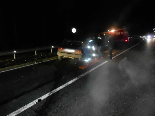 По вине пьяного водителя в ДТП с грузовиком в Удмуртии погиб 22-летний мужчина 
