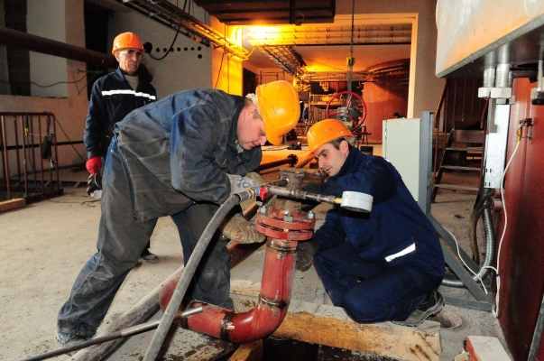 В 49 многоквартирных домах в Ижевске временно отключили горячую воду