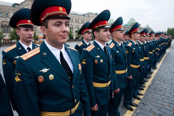 В России утвердили новые правила ношения военной формы