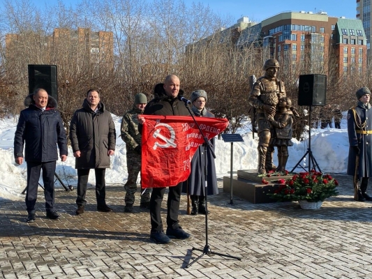 В Ижевске открыли памятник участникам спецоперации в годовщину начала СВО